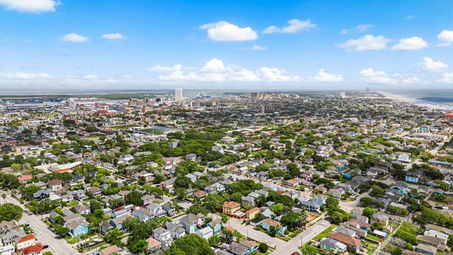 1913 30th Street, Galveston, TX 77550