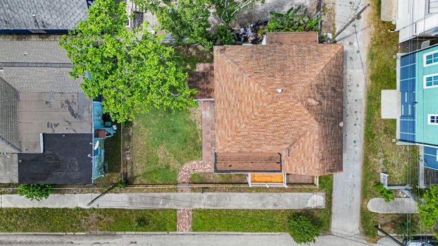 1913 30th Street, Galveston, TX 77550