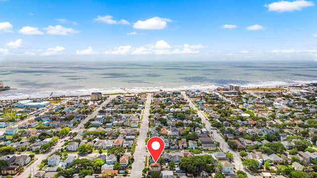 1913 30th Street, Galveston, TX 77550