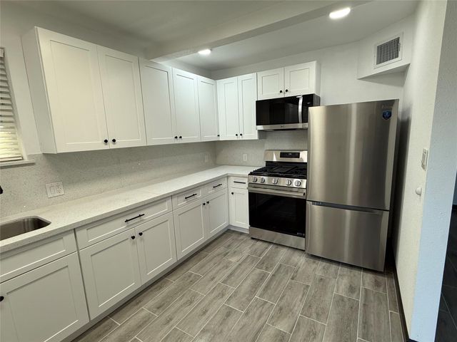 1913 30th Street, Galveston, TX 77550
