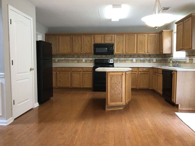 1909 Hampton Springs Court, Marietta, GA 30008