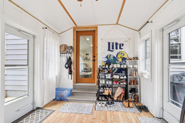 1418 N 123rd STREET, Wauwatosa, WI 53226