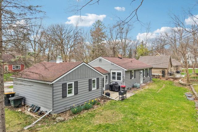 1418 N 123rd STREET, Wauwatosa, WI 53226
