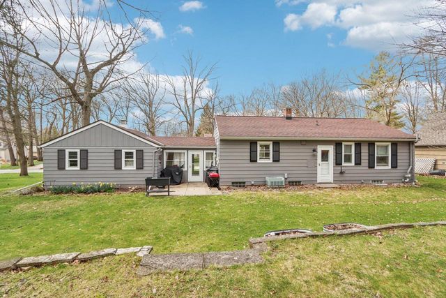 1418 N 123rd STREET, Wauwatosa, WI 53226
