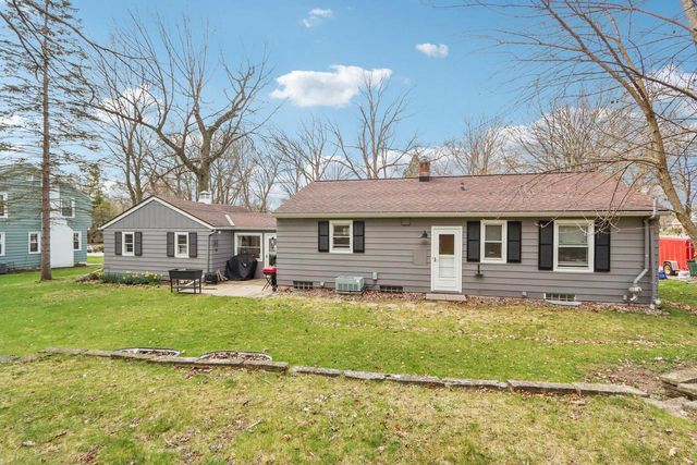 1418 N 123rd STREET, Wauwatosa, WI 53226