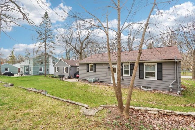 1418 N 123rd STREET, Wauwatosa, WI 53226