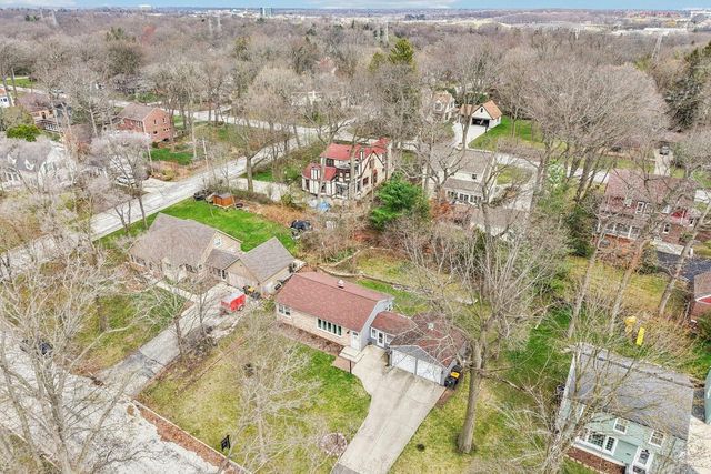1418 N 123rd STREET, Wauwatosa, WI 53226