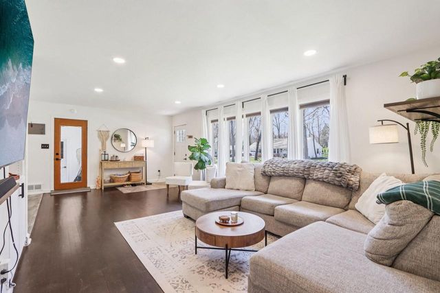 1418 N 123rd STREET, Wauwatosa, WI 53226