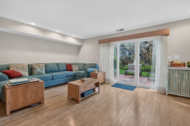 18 Indian Hill Lane 18, Salem, MA 01970
