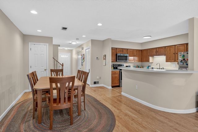 18 Indian Hill Lane 18, Salem, MA 01970