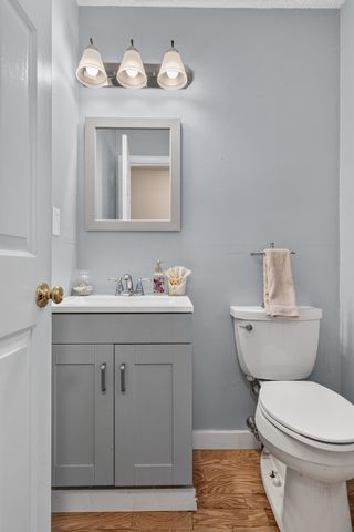 18 Indian Hill Lane 18, Salem, MA 01970