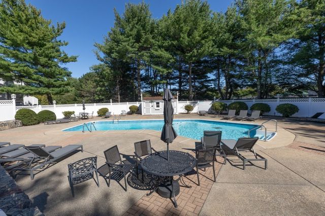 18 Indian Hill Lane 18, Salem, MA 01970