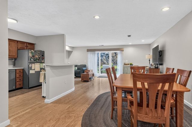 18 Indian Hill Lane 18, Salem, MA 01970