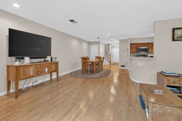 18 Indian Hill Lane 18, Salem, MA 01970