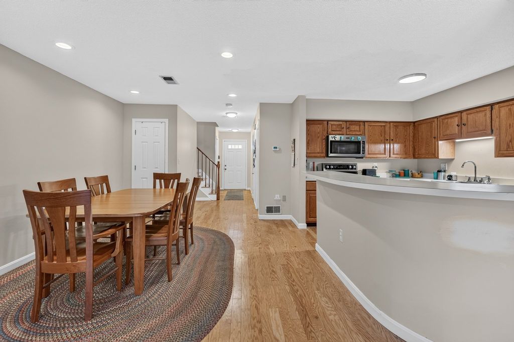 18 Indian Hill Lane 18, Salem, MA 01970