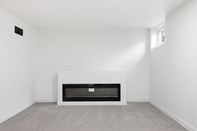 323 E 43rd Street, Minneapolis, MN 55409