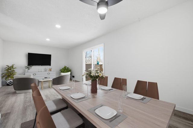 323 E 43rd Street, Minneapolis, MN 55409