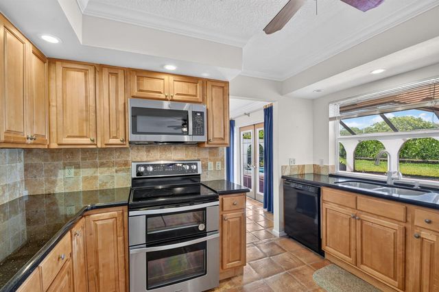 2400 SW 23rd Cranbrook Drive, Boynton Beach, FL 33436