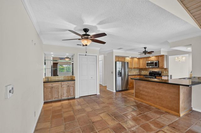 2400 SW 23rd Cranbrook Drive, Boynton Beach, FL 33436