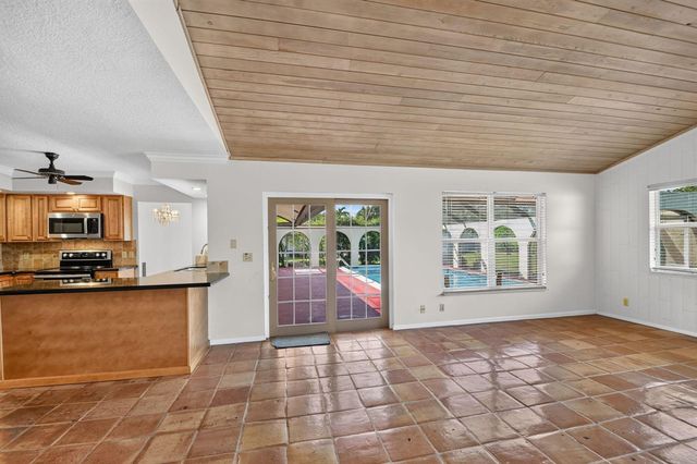 2400 SW 23rd Cranbrook Drive, Boynton Beach, FL 33436