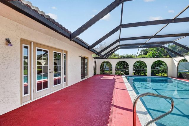 2400 SW 23rd Cranbrook Drive, Boynton Beach, FL 33436