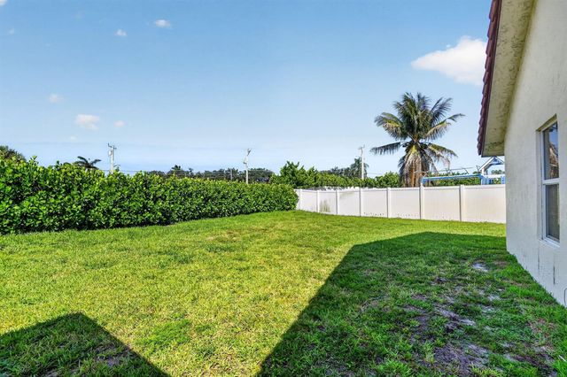 2400 SW 23rd Cranbrook Drive, Boynton Beach, FL 33436