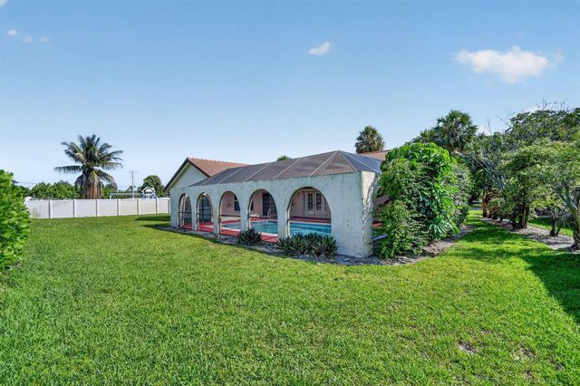 2400 SW 23rd Cranbrook Drive, Boynton Beach, FL 33436