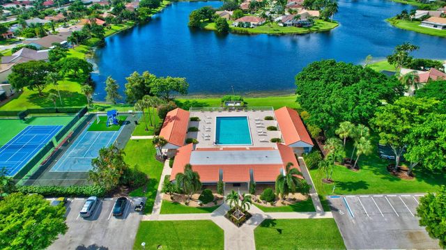 2400 SW 23rd Cranbrook Drive, Boynton Beach, FL 33436