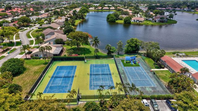 2400 SW 23rd Cranbrook Drive, Boynton Beach, FL 33436