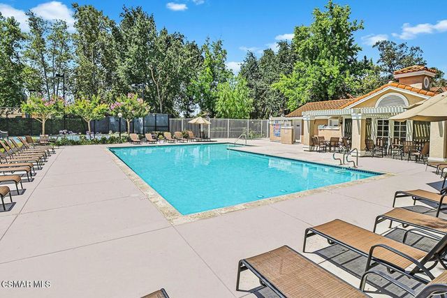 451 Pavarotti Drive, Oak Park, CA 91377