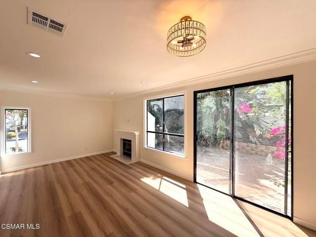 451 Pavarotti Drive, Oak Park, CA 91377
