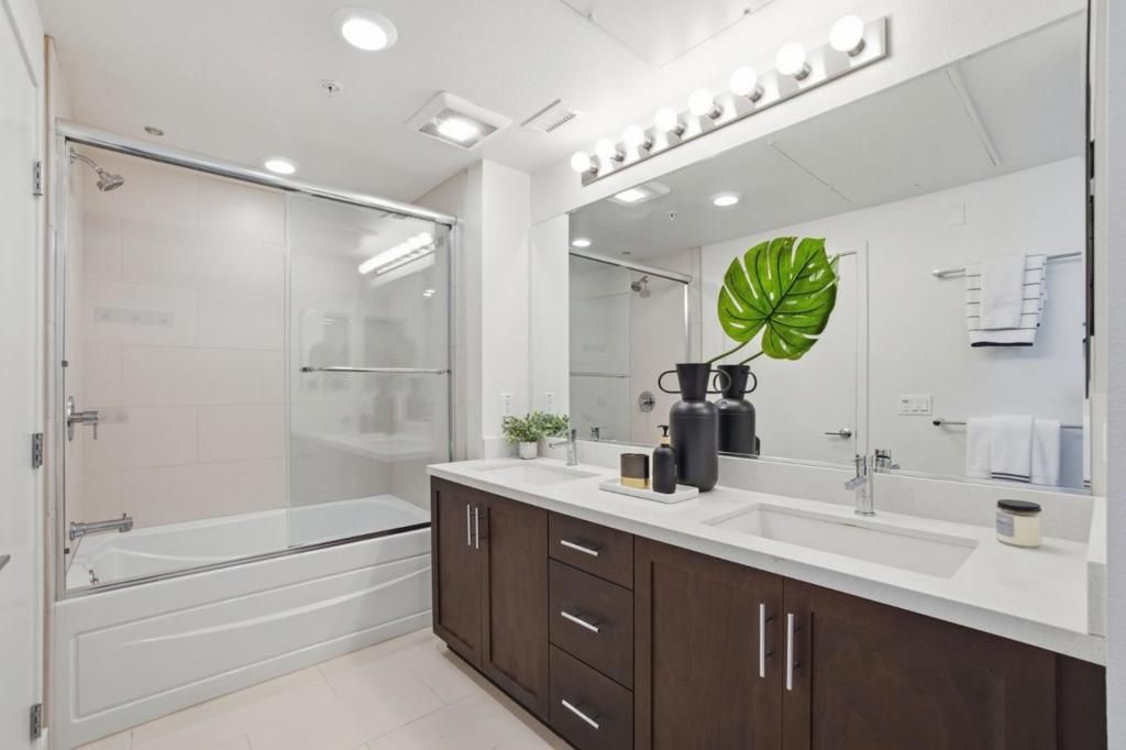 Image 23 of property listing at 657 Walnut Street 537, San Carlos, CA 94070