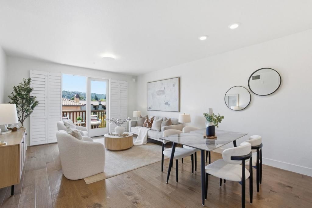Image 3 of property listing at 657 Walnut Street 537, San Carlos, CA 94070