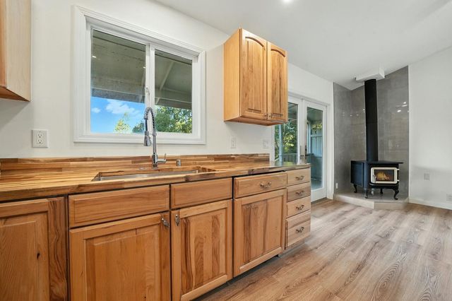 22800 Alaire Ln, Pioneer, CA 95666