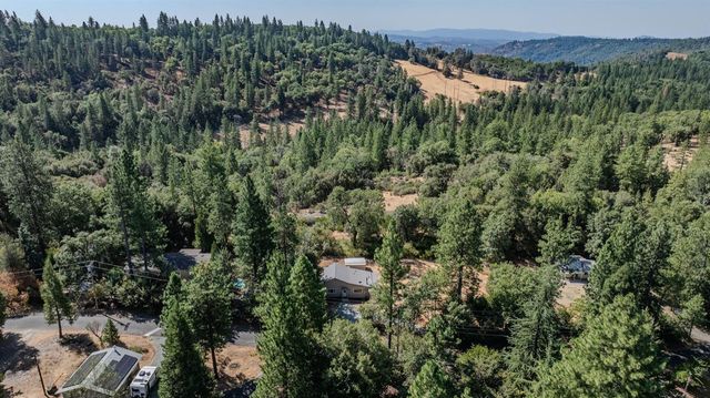 22800 Alaire Ln, Pioneer, CA 95666