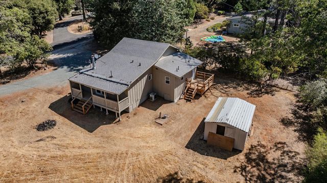 22800 Alaire Ln, Pioneer, CA 95666