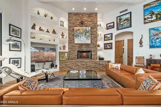 36013 N SUMMIT Drive, Cave Creek, AZ 85331