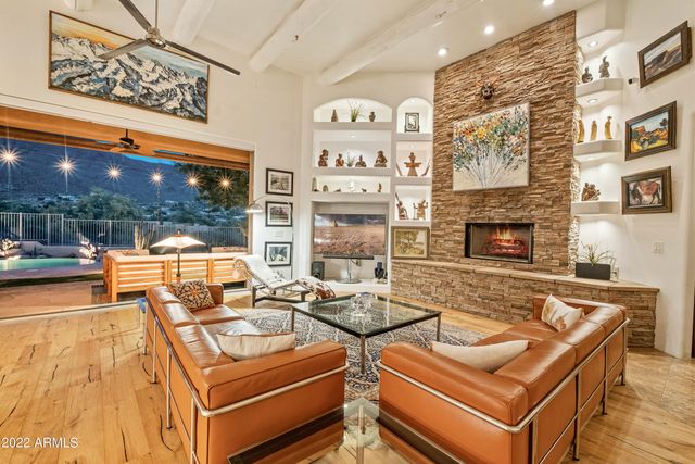 36013 N SUMMIT Drive, Cave Creek, AZ 85331