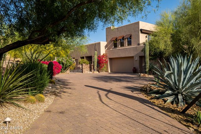 36013 N SUMMIT Drive, Cave Creek, AZ 85331