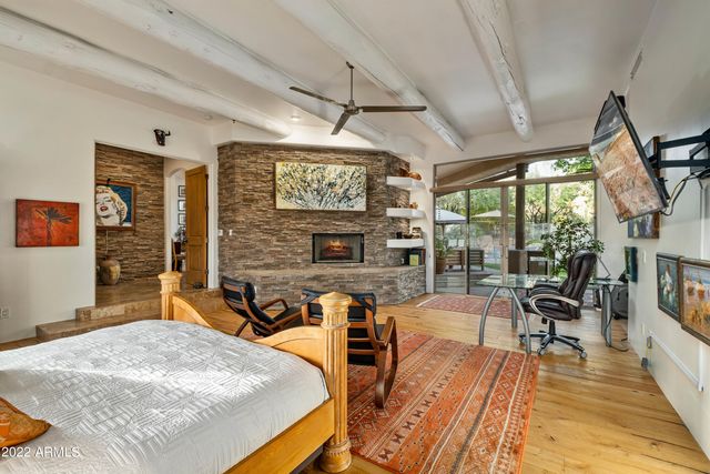 36013 N SUMMIT Drive, Cave Creek, AZ 85331