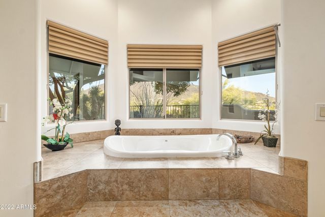 36013 N SUMMIT Drive, Cave Creek, AZ 85331