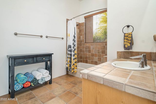 36013 N SUMMIT Drive, Cave Creek, AZ 85331