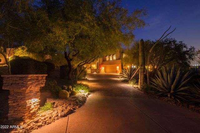 36013 N SUMMIT Drive, Cave Creek, AZ 85331