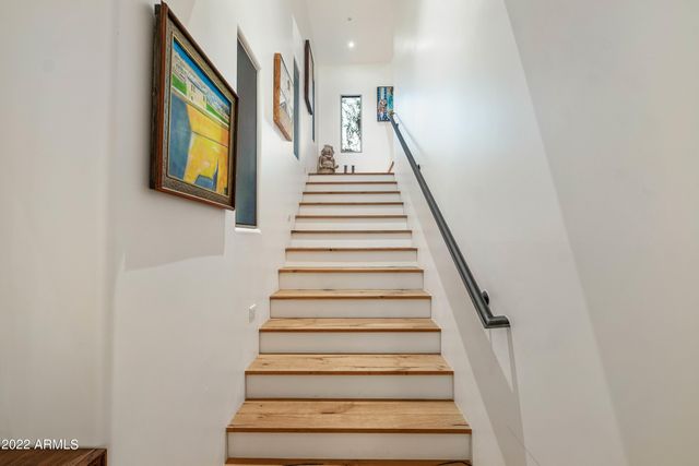 36013 N SUMMIT Drive, Cave Creek, AZ 85331