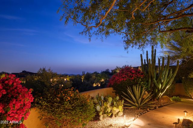 36013 N SUMMIT Drive, Cave Creek, AZ 85331