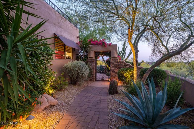 36013 N SUMMIT Drive, Cave Creek, AZ 85331