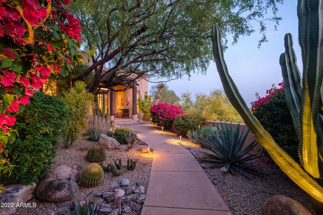 36013 N SUMMIT Drive, Cave Creek, AZ 85331