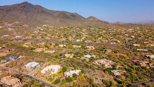 36013 N SUMMIT Drive, Cave Creek, AZ 85331