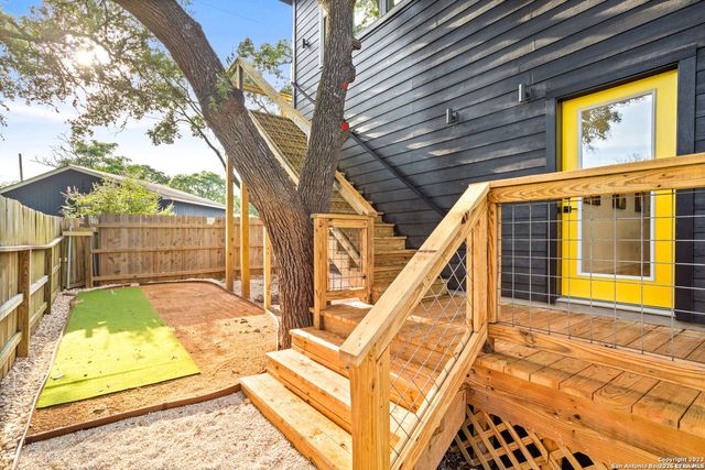 1277 Timberlane Dr, Canyon Lake, TX 78133