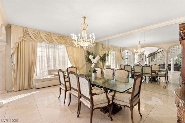 2834 Queens Courtyard Drive, Las Vegas, NV 89109